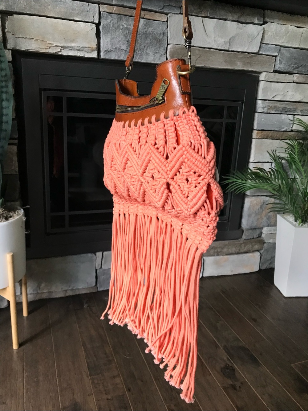 Patricia Nash Boho Fringe Macramé Crossbody – Coral/Shell – Like New – Rare - Picture 3 of 13